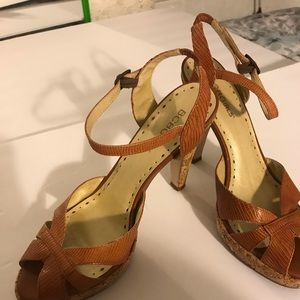 BCBGIRLS HIGH OPEN HEELS